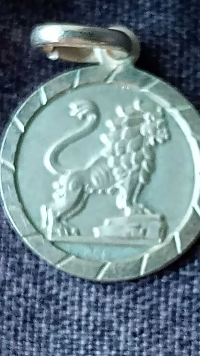Srebrna zawieszka - zodiak LEW srebro próby 925 Stan Idealny