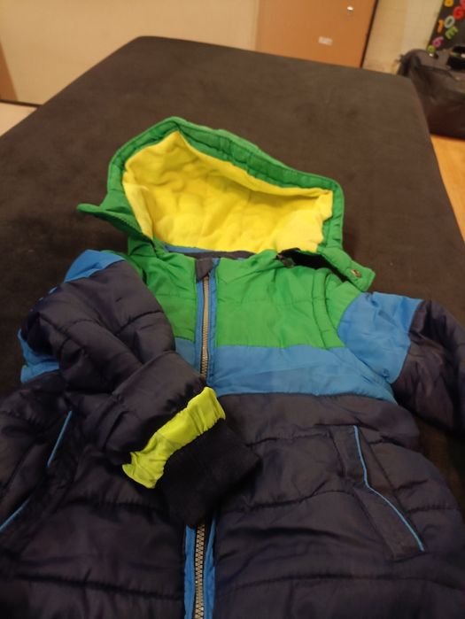 Kurtka zimowa z odpinanymi rękawkami