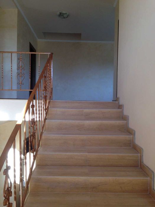 Оренда будинку можна для сім'ї під офіс Генератор