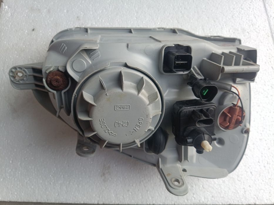 Фара передня santa Fe 2001-2006