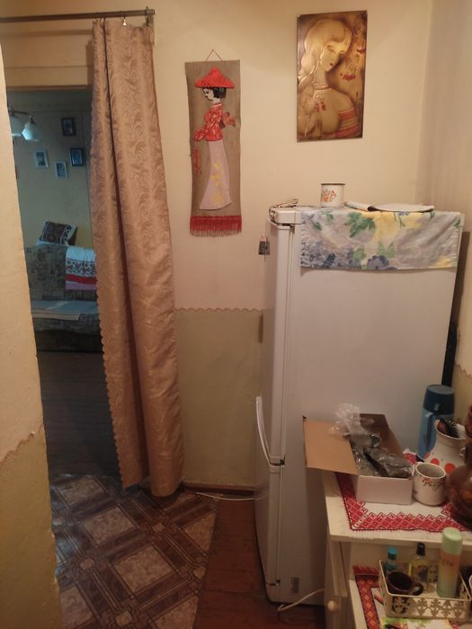 Продам 2 кімнатну  квартиру