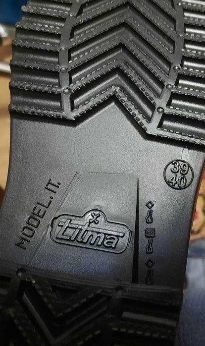 Сапоги резиновые размер 39