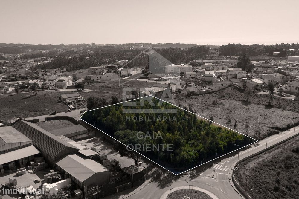 Terreno estratégico com 3.900m² em Fiães
