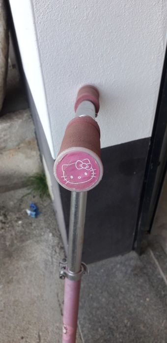 Trotinet hello kyty e bicicletas