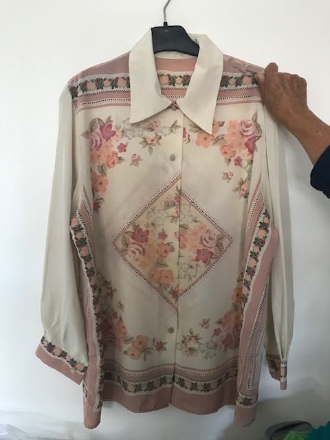 Blusa super gira como NOVA