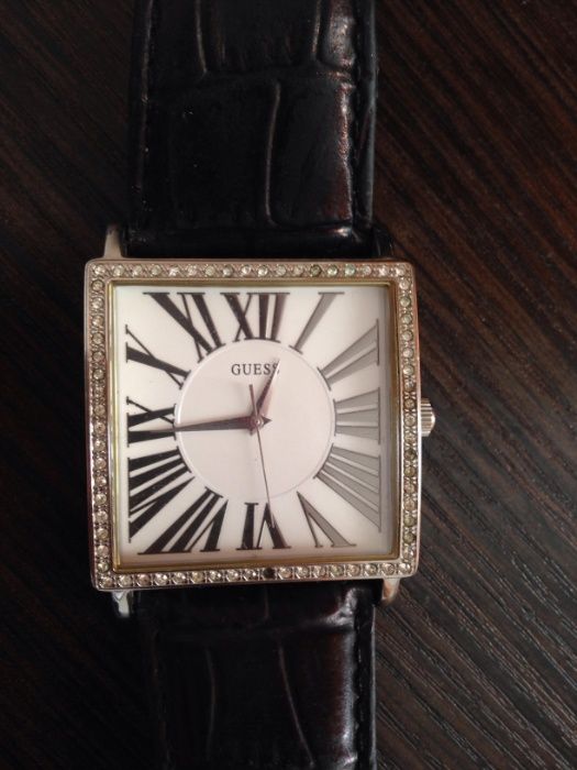 Часы Guess. Оригинал