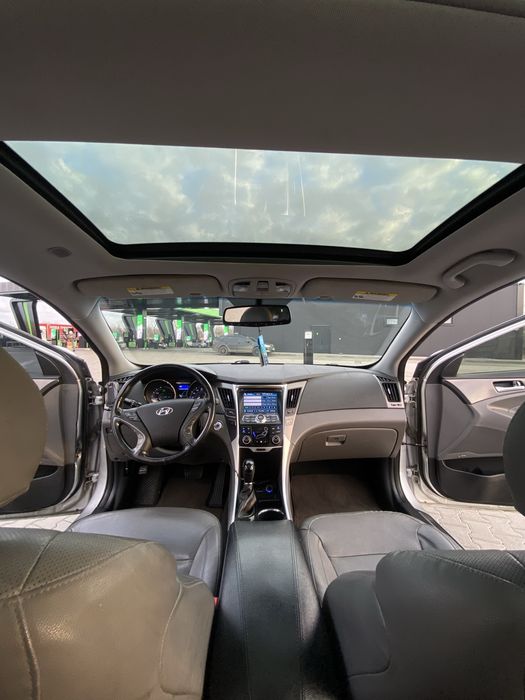Продам Hyndai Sonata Hybrid 2014 Р