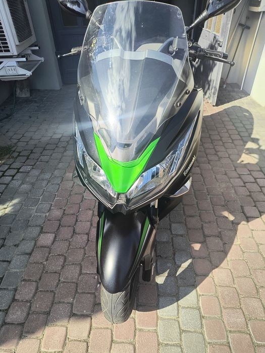 Kawasaki J300 2020r
