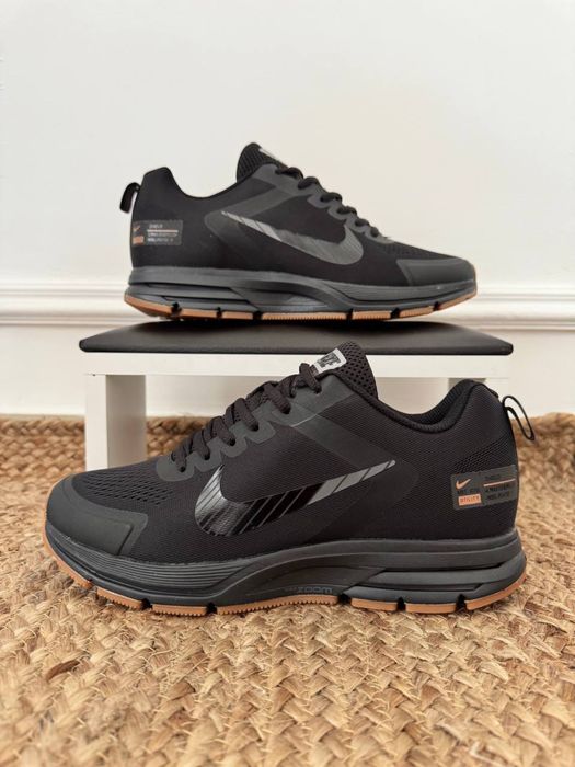 Кросівки чоловічі Nike Zoom Structure