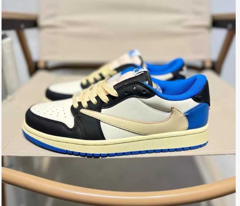 Nike Reverse Swoosh Low-top Triple Collaboration Lightning R.41