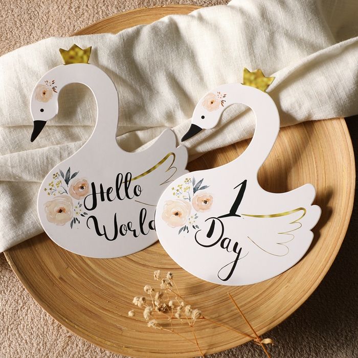 Картки для фотосесії новонародженого