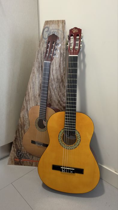 Guitarra Gemma 4/4