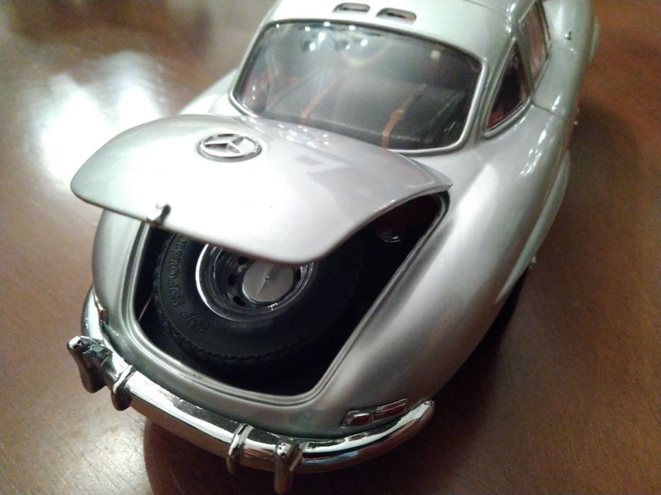 Mercedes-Benz 300 SL "Gullwing" 1/18 marca Kyosho