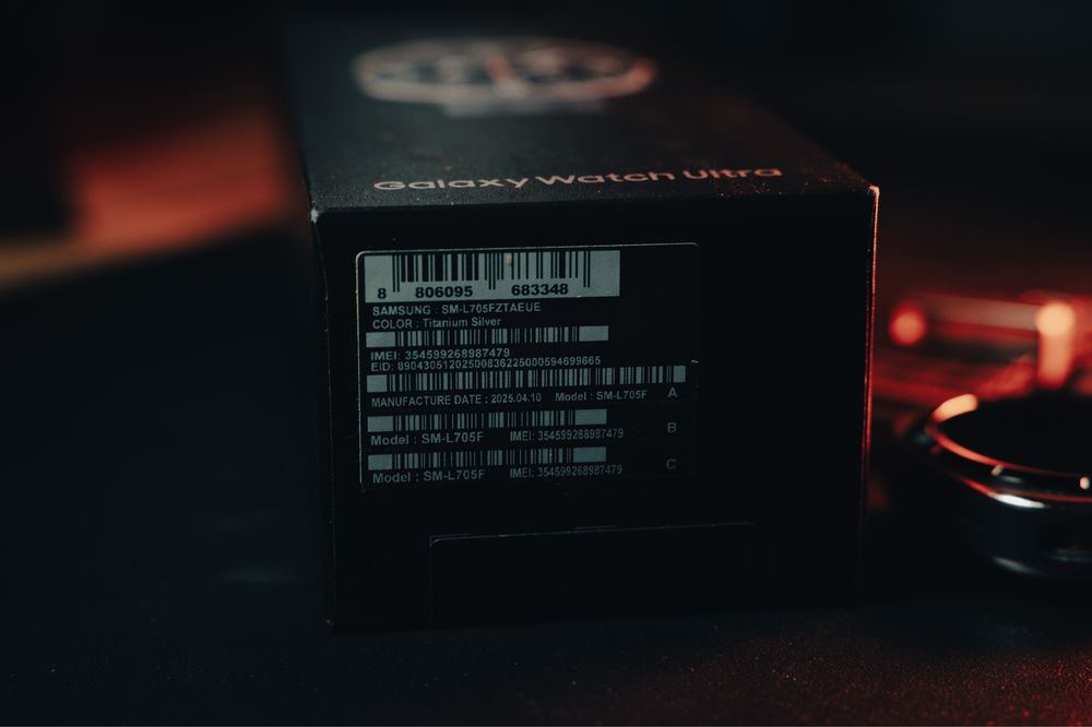 Samsung Galaxy Watch Ultra — zadbany komplet + 3 paski + 3 szkła