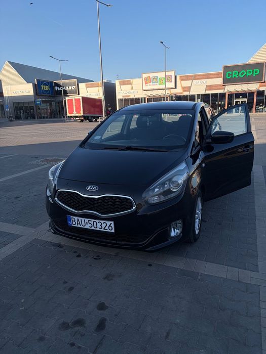 Kia Carens Auto w dobrym stanie . Silnik i skrzynia pracuje dobrze