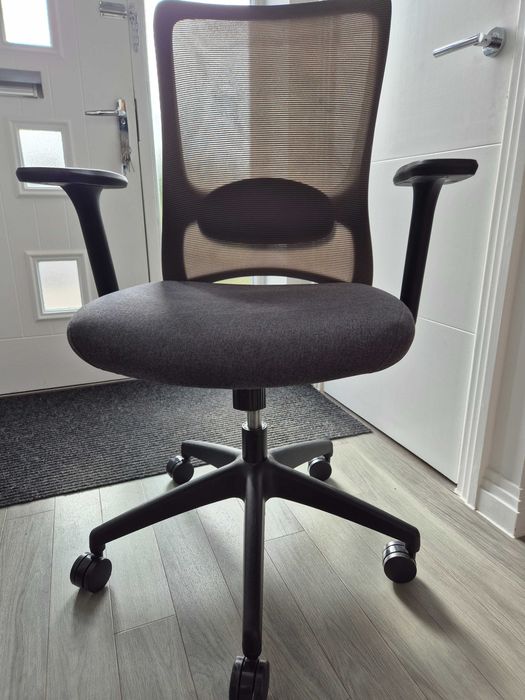 Cadeira de escritório ergonómica, ajuste lombar