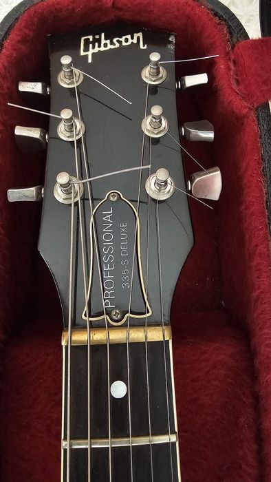 Gibson Professional S 335  Deluxe z 1981 rok