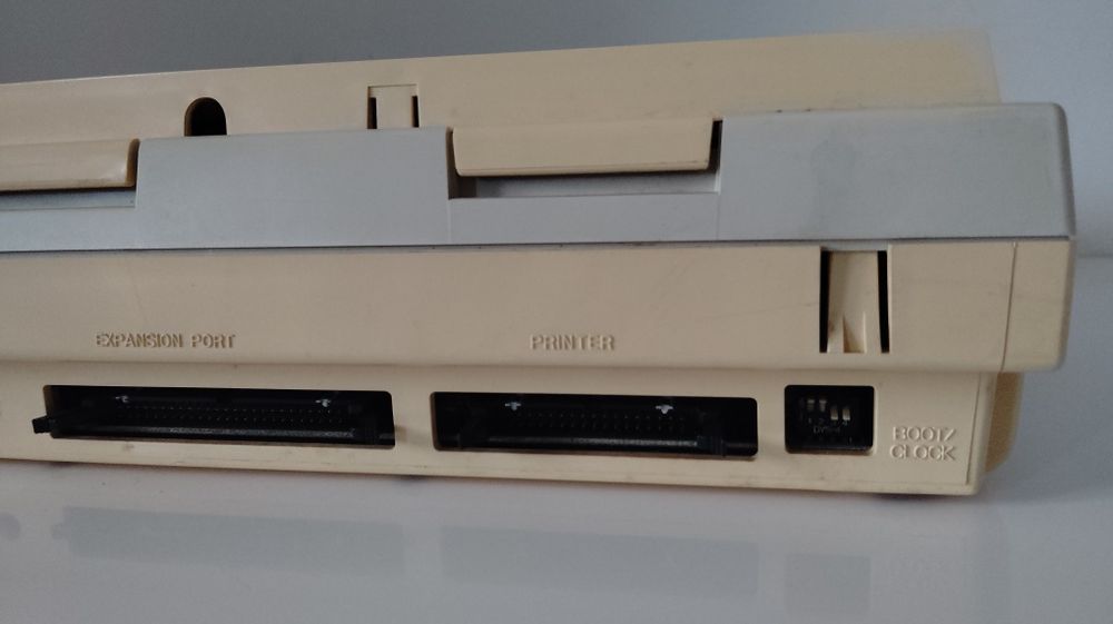 Fujitsu FM-New7 komputer