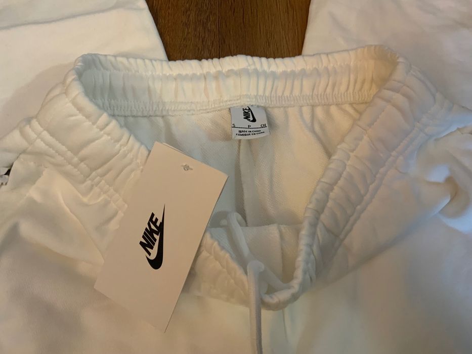 Dres, Spodnie dresowe NIKE białe rozmiar S