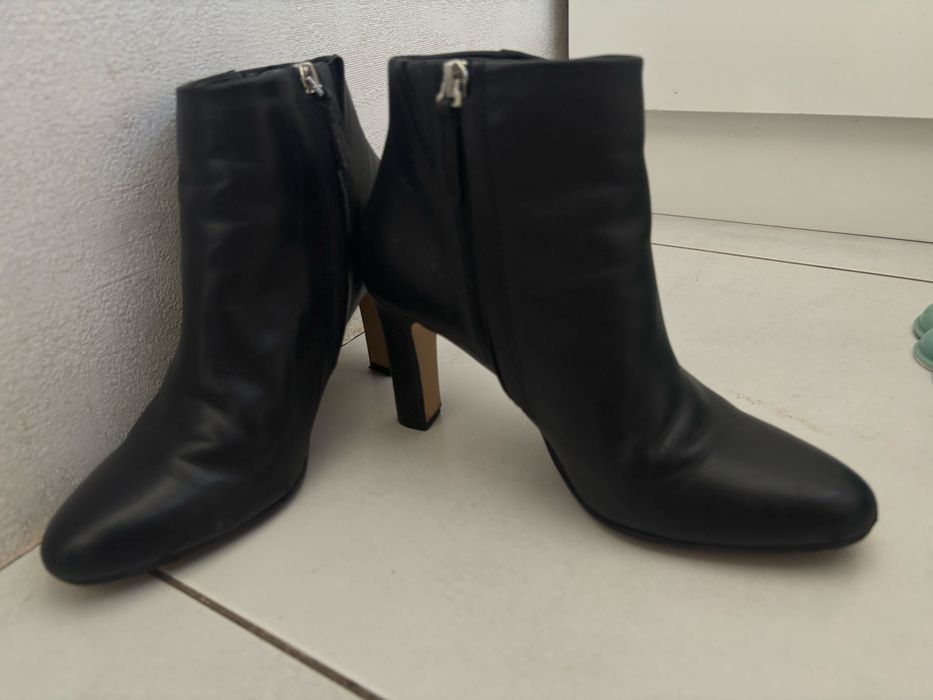 Шкіряні ботильйони від aldo