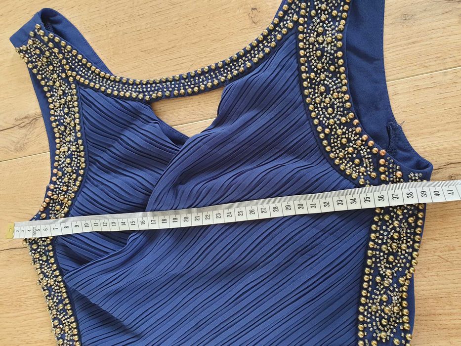 Granatowa rozkloszowana sukienka, TFNC London, rozmiar s