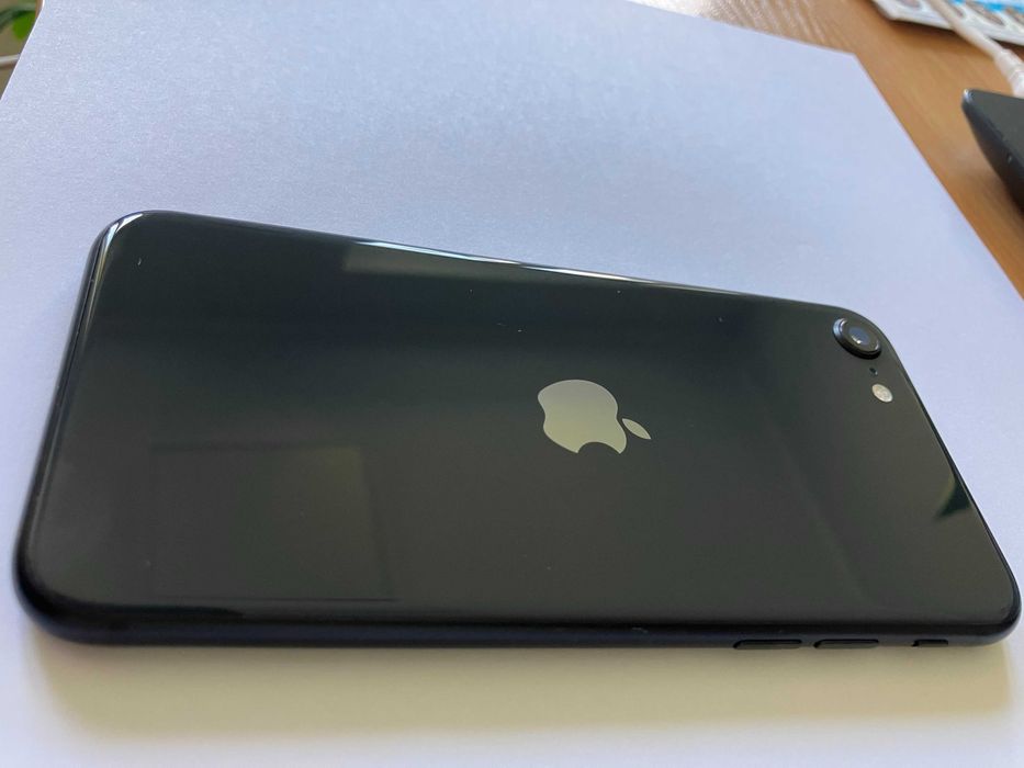 Iphone se 2 2020 64GB 89% АКБ ідеал. стан.