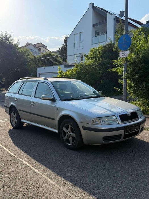 Skoda Tour 1.6 mpi GERMANIA
