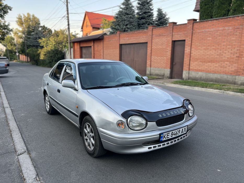 Toyota Corolla 1998 рік