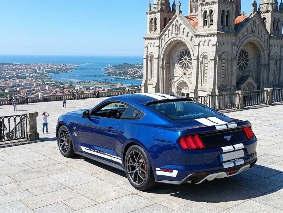 Serviço de aluguer de viatura automóvel - Ford Mustang