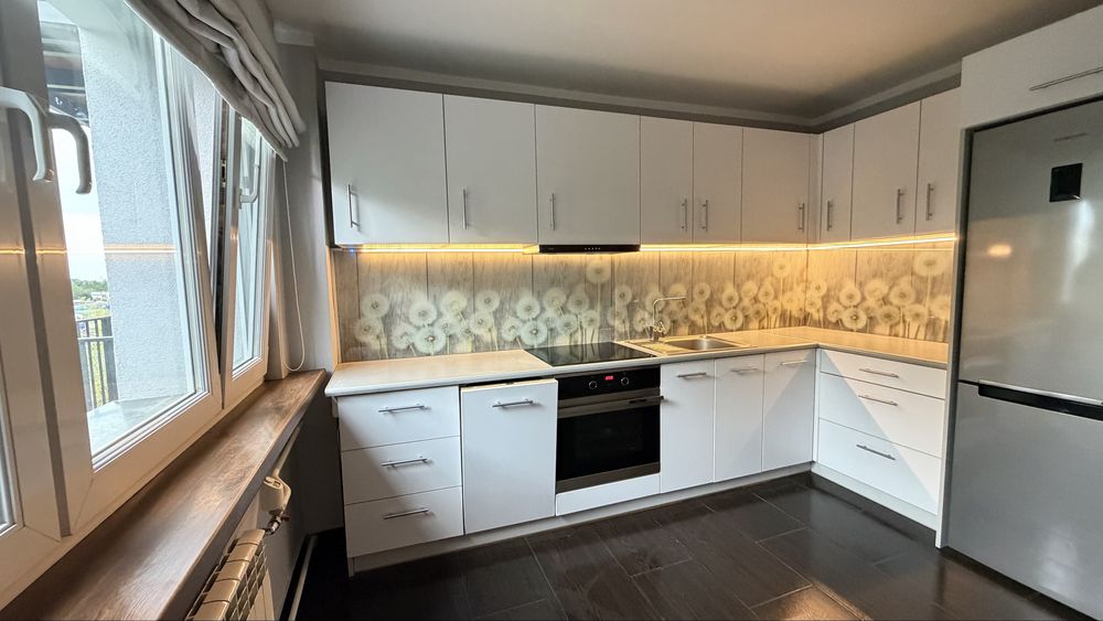Ustawna, duża kawalerka 37 m² • Widokowy balkon • Jaworzno Osiedle Stałe • Wyposażona – pohled 2
