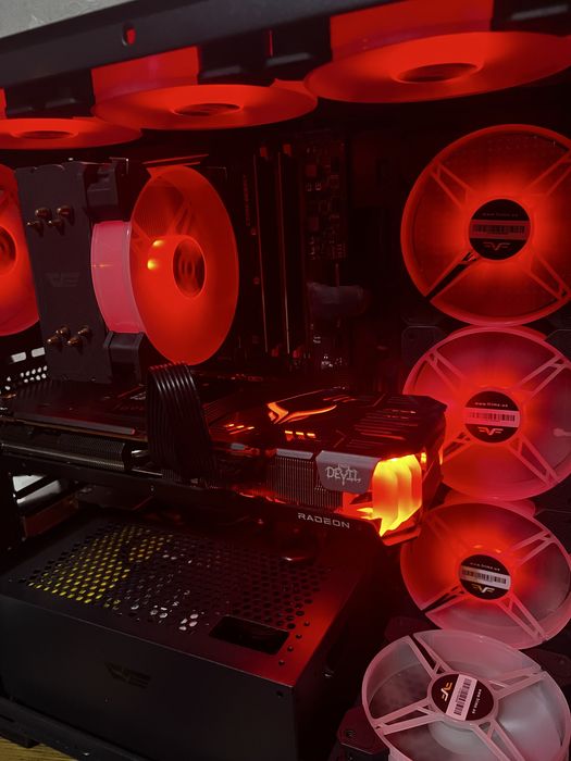 Продам компютер хорошей начинкой и корпус аквариум