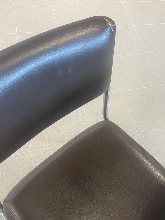 Mesa de reuniões com cafeiras Handy