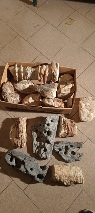 kamienie ozdobne do akwarium