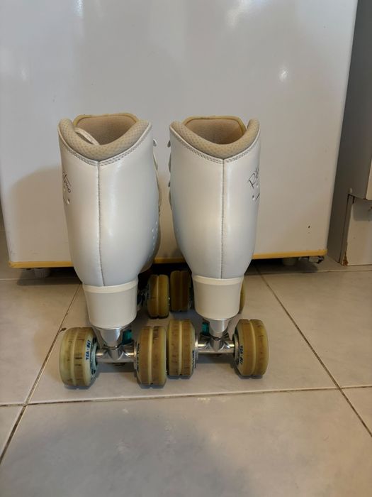 Patins em excelente estado