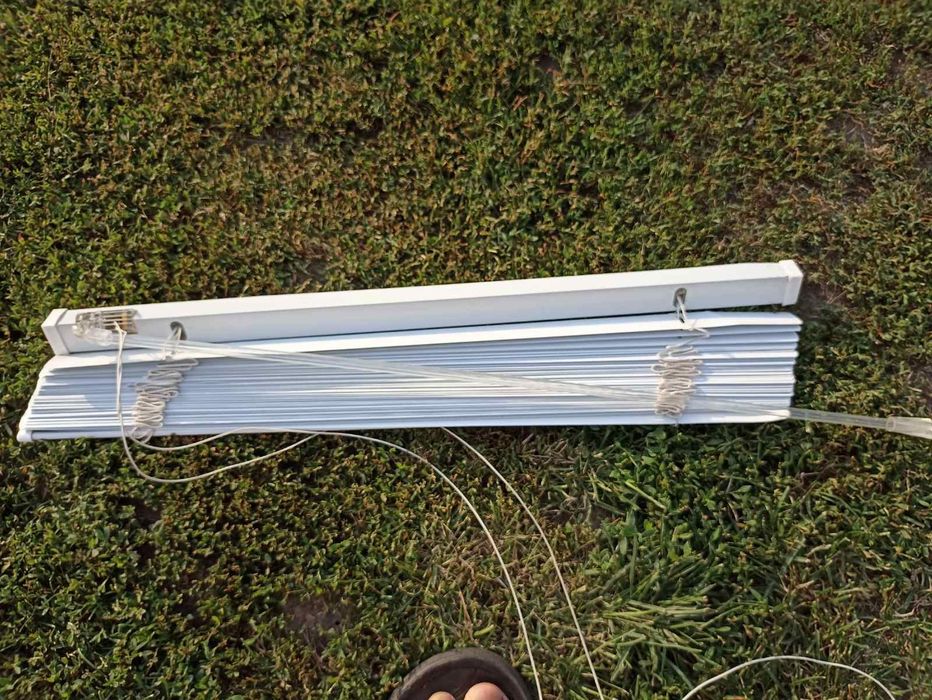 Жалюзі двоє різних