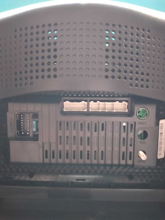 Radio Android 10 * Marca : AINAVI * Moldura * GPS * WIFI * Bluetooth *