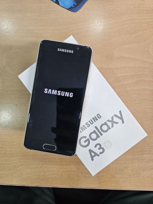 Samsung Galaxy A3 Gold