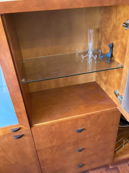 Louceiro moderno em cerejeira