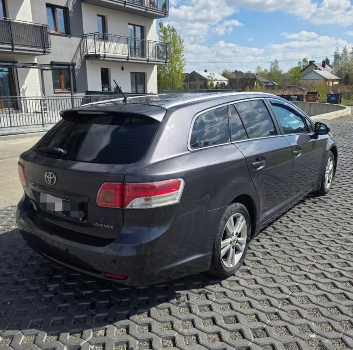 Toyota avensis T27 2010 2.0 D4D