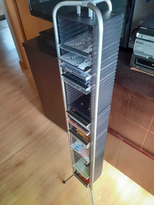 Estante de CD's para a sua coleção de musica