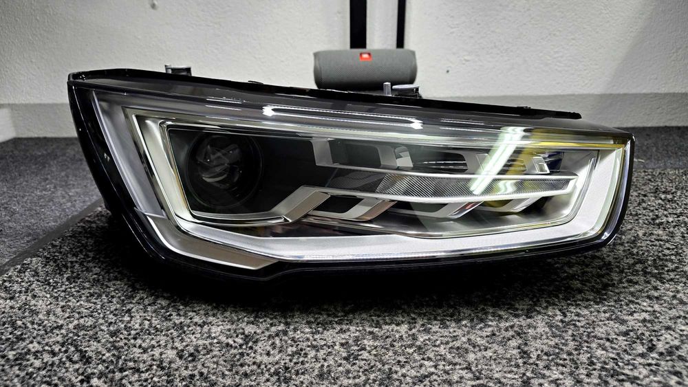 Farol Audi A1 8X Lci Xenon