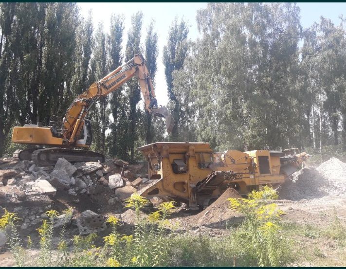 Rozbiórki, wyburzenia, kruszenie betonu, usługi sprzętem budowlanym