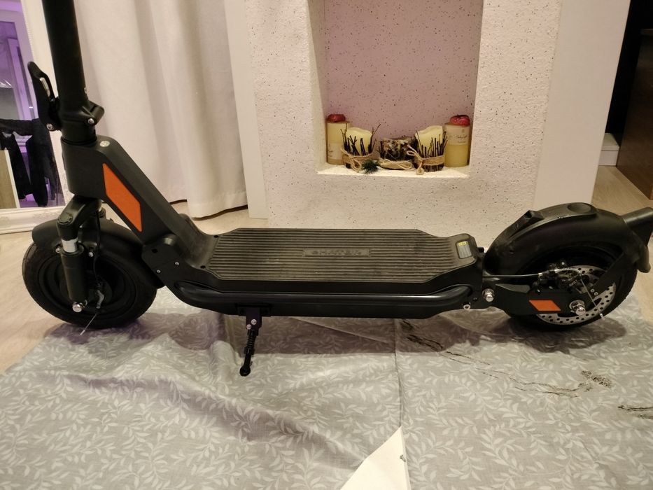 Електросамокат Ehator model pro v 1.2