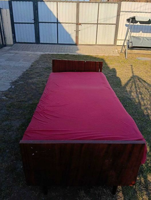 Віддам ліжко (односпальне)