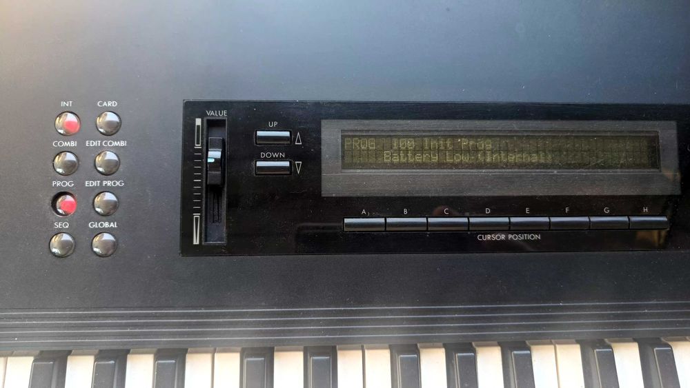 KORG M1  Cyfra w trójcy z Yamaha Dx7 i Roland D 50 ok