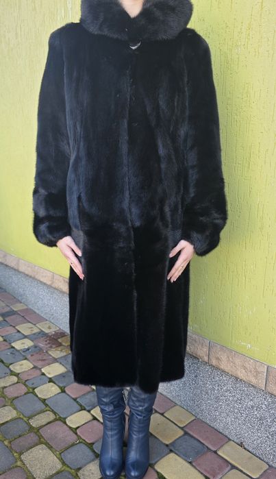 Шуба з натуральної норки