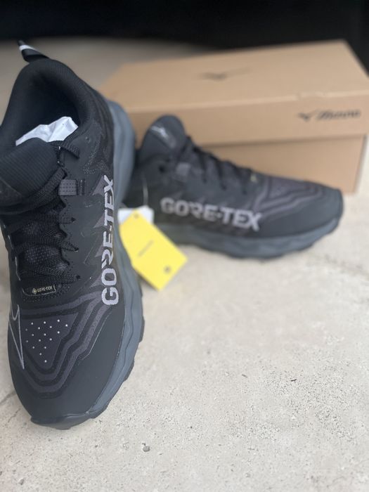 Buty trailowe do biegania  Mizuno r.  43