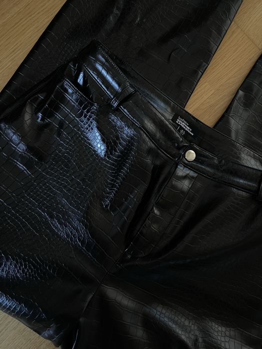 Шкіряні штани від Boohoo by kourthey Kardashian