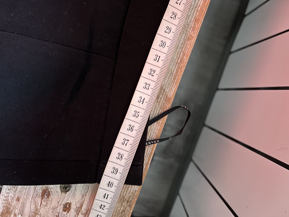 Śliczna mała czarna na podszewce