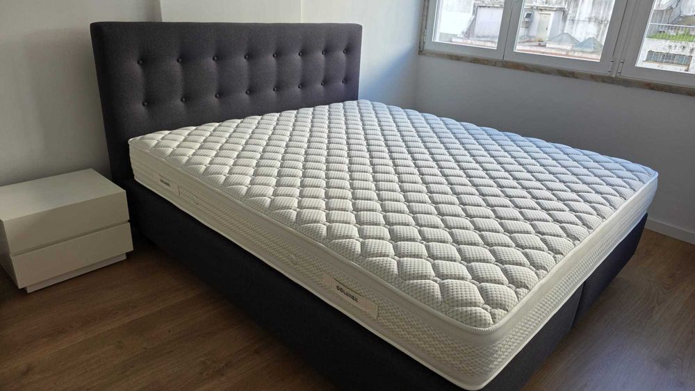 Cama de casal + colchão colunex